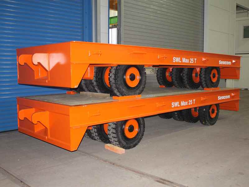 Rolltrailer with two coupling mouths for tunnel project