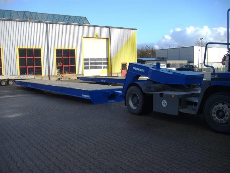 Roll trailer 40' 25 tons with wood covered platform